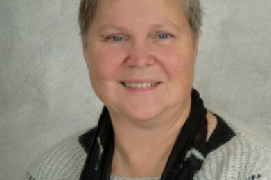 Nora Portrait Klangspielerin